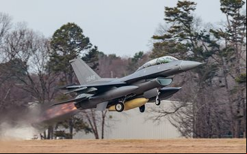 Força Aérea da República de Cingapura recebeu seus primeiros caças F-16 na década de 1980 - Lockheed Martin