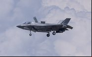 Os F-35B têm a capacidade de realizar pousos e decolagens verticais - Us Marines