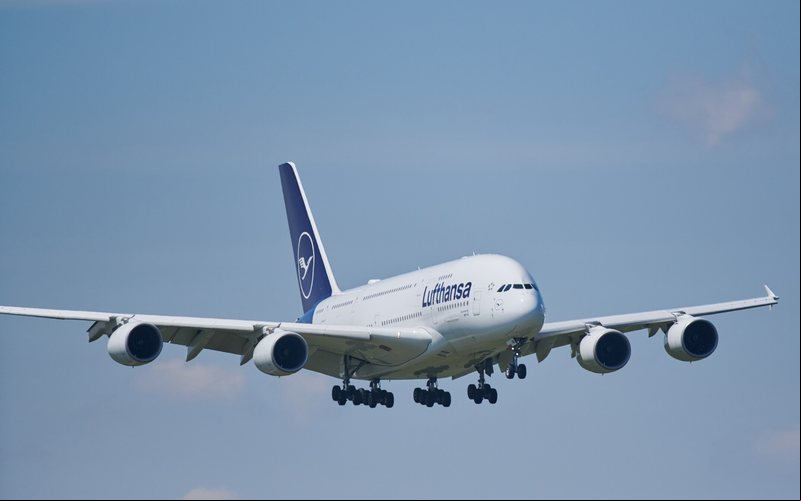 O A380 é uma aeronave enorme e pesada, com um peso máximo estrutural de decolagem (MTOW) de 575 toneladas - Airbus