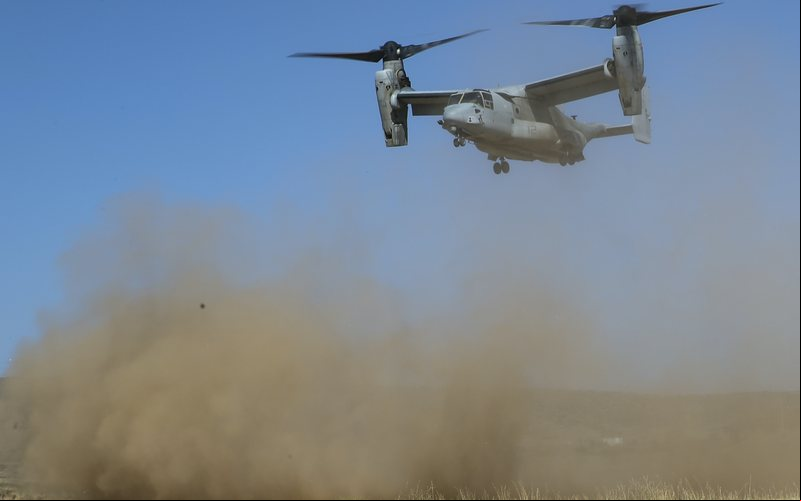 O Osprey desempenha missãoes logísticas de transporte de cargas e tripulações - Divulgação