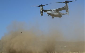 O Osprey desempenha missãoes logísticas de transporte de cargas e tripulações - Divulgação