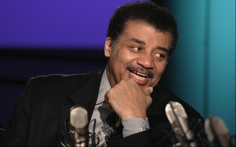 Neil deGrasse Tyson tem ampla presença nas mídias sociais falando de física e espaço - Divulgação