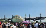 Conhecido como Portões Abertos, evento no Campo de Marte faz parte das comemorações do Dia do Aviador - Felipe Braga