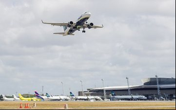 A companhia aérea voará para 22 destinos domésticos durante a alta temporada - Aena Brasil