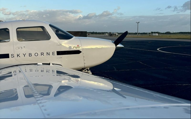 Ambas as empresas estão baseadas no aeroporto de Vero Beach, na Flórida - Divulgação