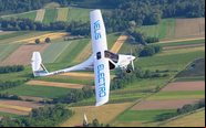 O avião, que será usado para instrução, tem dois assentos e pode voar por até 50 minutos - Pipistrel/Frank Galella