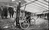Para além da aviação, Santos Dumont também detém reconhecimento por outras coisas , como  um chuveiro de água quente - FAB