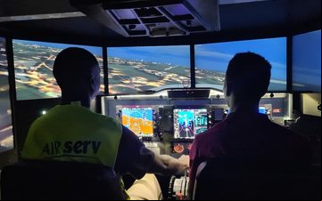 Durante o treinamento, os alunos recebem alimentação e tem direito a transporte gratuito - Air Serv/Divulgação