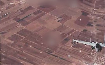 Vídeo revela mostra a liberação de flares, forçando manobras evasivas dos drones - USAF