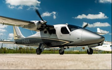 Bimotor leve se destaca como opção de aeronave para treinamento de pilotos - Divulgação