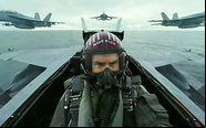 Na vida real Tom Cruise tem brevê de piloto, assim como outros famosos de Hollywood, incluindo Jonh Travolta e Harrison Ford - Divulgação