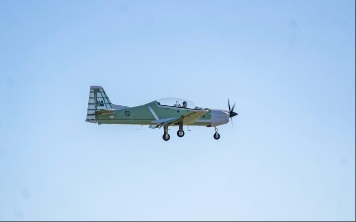 TP-75 é uma versão experimental inspirada no T-27 Tucano - FARD