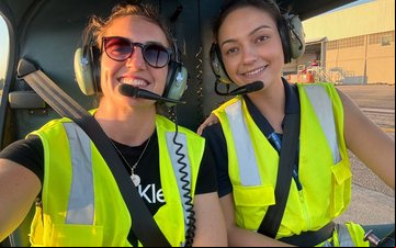 De acordo com dados mais recentes, as mulheres representam apenas 4% dos pilotos na aviação comercial no mundo - Omni Escola de Aviação Civil