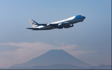 Estados Unidos estão modificando dois Boeing 747-8 para as missões presidenciais - USAF