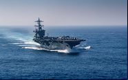O USS Geoerge Washington tem 333 metros de comprimento e capacidade para transportar seis mil pessoas e 90 aeronaves - US Navy
