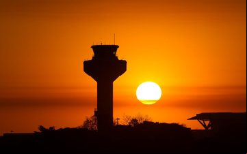Torre do aeroporto internacional de Viracopos, em Campinas, um dos mais movimentados do país - NAV Brasul