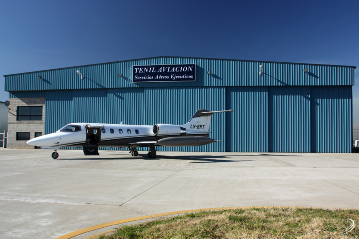 Learjet no Aeroporto San Fernando