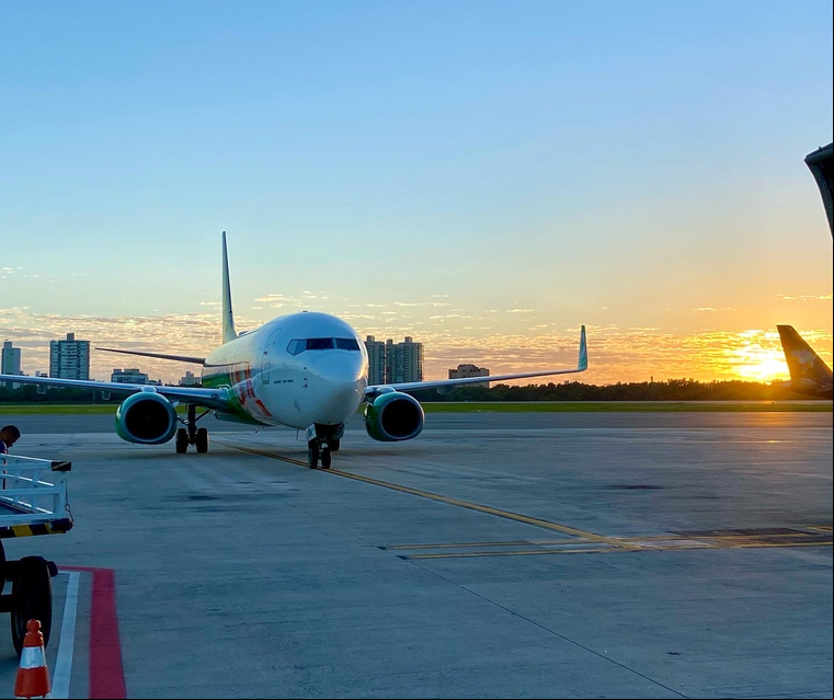 Boeing 737NG da Gol no aeroporto de Vitória