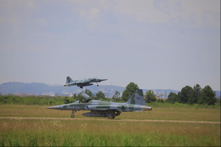 F-5M durante ensaio do Link-BR2