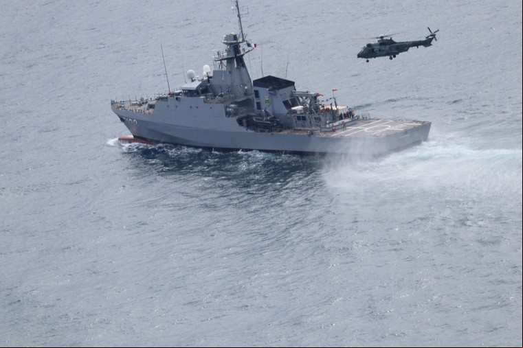 Navio de Patrulha Amazona e Super Puma