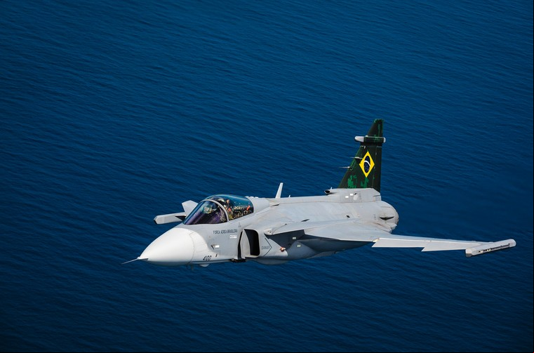 Gripen E da FAB em voo