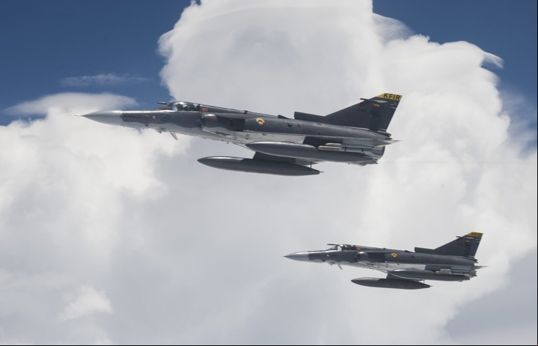 Caças IAI Kfir da força aérea da Colombia