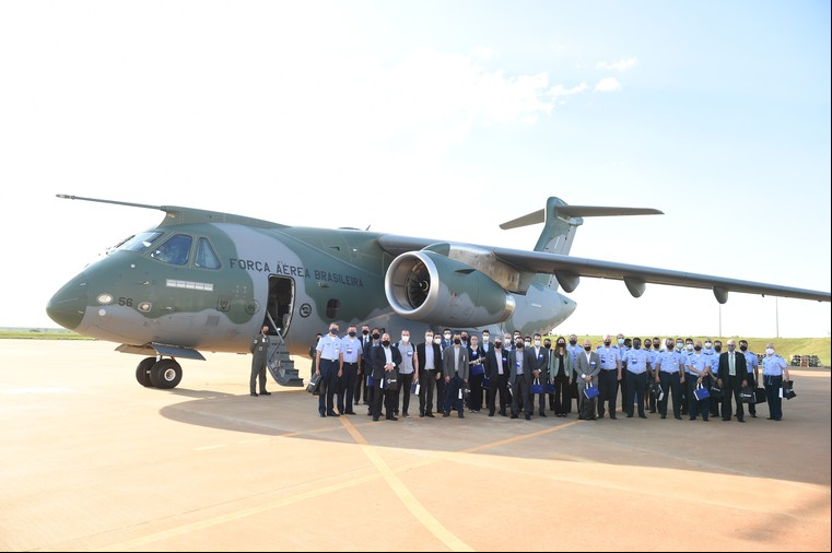 Embraer KC-390 em Gavião Peixoto