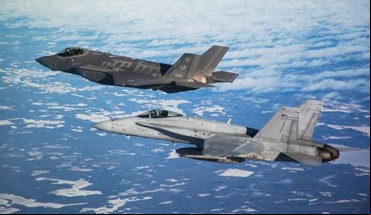 F-35 e F/A-18 Hornet
